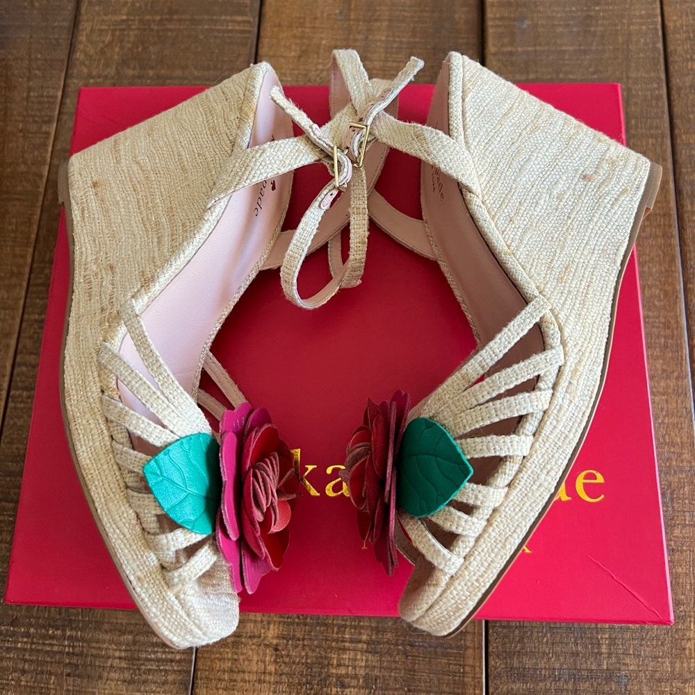 NEW IN BOX KATE SPADE BEEKMAN FLORAL SILK ESPADRILLE WEDGE SANDAL SIZE 9.5